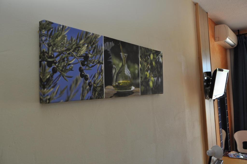 Les Mimosas Hotel Lunel  Quarto foto