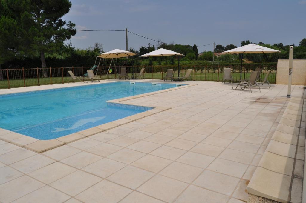 Les Mimosas Hotel Lunel  Exterior foto